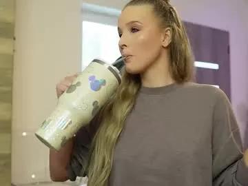 Freechat hey_siry on Chaturbate