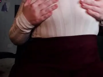 idontknowwhyjojo model from cb