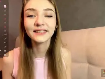 janitamunerlyn on Chaturbate