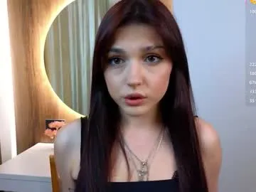 jeanninebeall — Goal:take off my t-shirt :<3  Hi, I'm Bella, help me get 200 thumbs up #new #shy #lovense #teen #18 [118 tokens remaining]