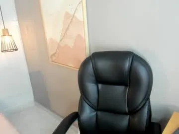 julieth_brown_ on Chaturbate