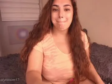 katybloom_ on Chaturbate