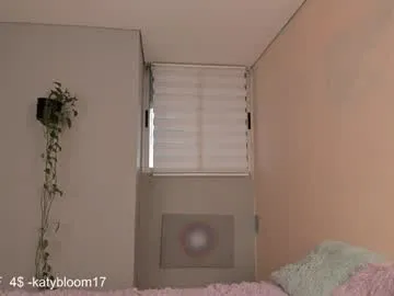 katybloom_ on Chaturbate