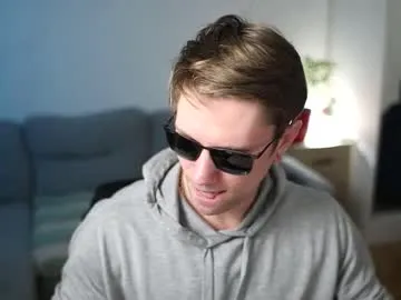 kevin_park on Chaturbate