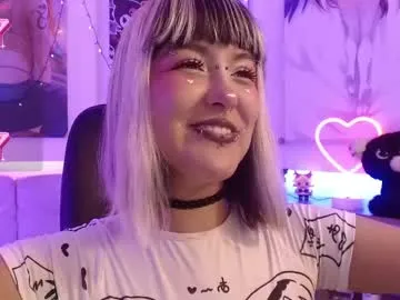 lilcandy19 on Chaturbate