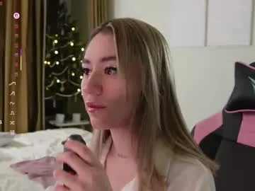 lisamayson on Chaturbate