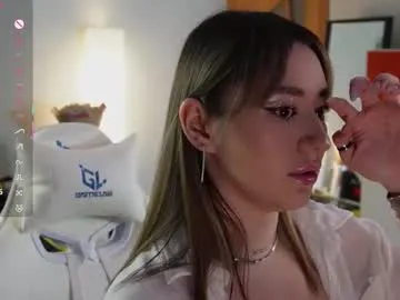 lisamayson on Chaturbate