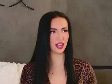 lorawarnner on Chaturbate