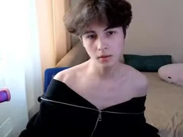 lukahayes — Goal: Show ass #twink #new #18 #young #femboy - Next goal: Show naked feet