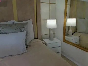 lyrabellini on Chaturbate