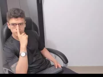 mathew_wolf4 on Chaturbate