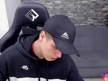 mathew_wolf4 on Chaturbate