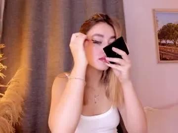 Freechat mia_white11 on Chaturbate