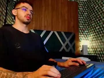 Freechat michael_magno on Chaturbate