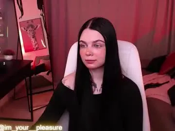 michela_fruet — GOAL: A hard shibari over a shirt [299 tokens remaining] Teach me to be a good girl #feet #german #bdsm #slave #submissive