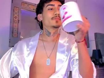 mr_strike on Chaturbate