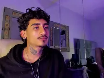 mr_strike on Chaturbate