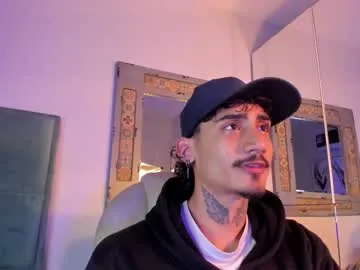 mr_strike on Chaturbate