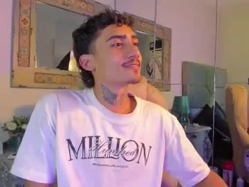 mr_strike on Chaturbate