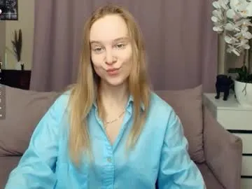 nicolavanderbie — GOAL: wet my panty close-up [61 tokens remaining] Hi hi, I am Nicoletta, Ntmu ;) #18 #shy #feet #teen #skinny