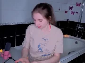 oliviavele on Chaturbate