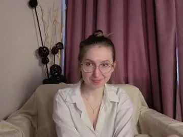 oliviavele on Chaturbate