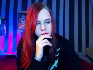 onessandra on Chaturbate