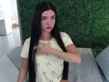 pavlovacoluccii_ on Chaturbate