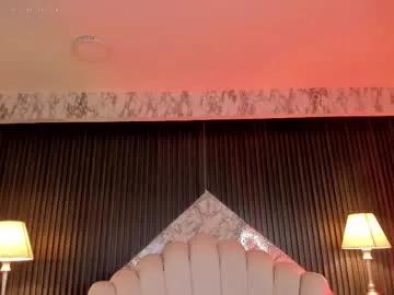 Freechat prettybullet on Chaturbate