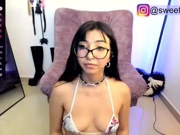 Freechat purple_ema on Chaturbate
