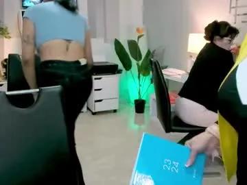 Chaturbate redskyxxx_ is Freechat redskyxxx_ — My boss is here but I am really playful...  :) - Multi-Goal :  Sensual kiss french #squirt #bigboobs #milf #bigass #office