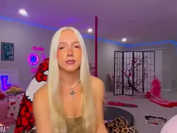 riababe on Chaturbate