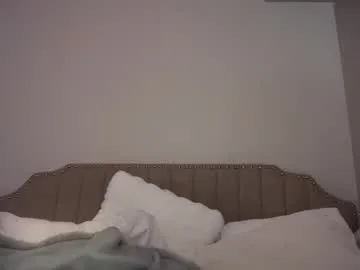 sydney940428 — strip fully #redhead #eyes #feet #new [3370 tokens remaining]