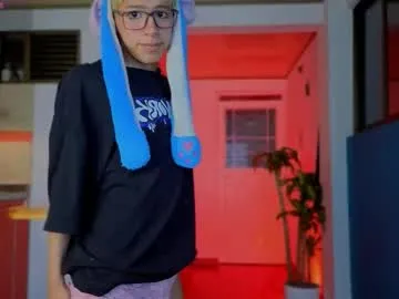 taichi_bluy on Chaturbate