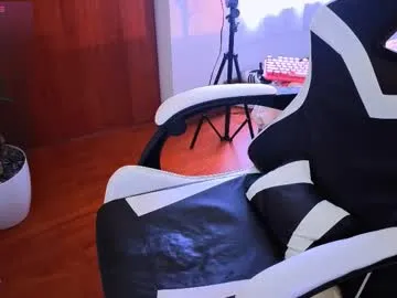 taichi_bluy on Chaturbate