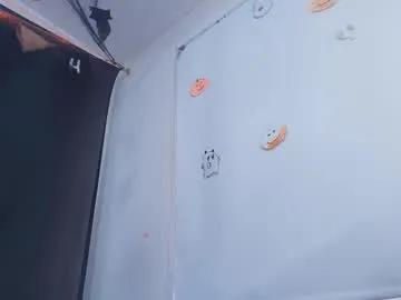 tinkerbell_1 on Chaturbate