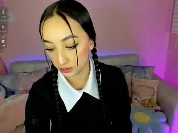 tiny_cora on Chaturbate