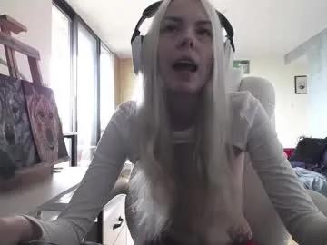 Freechat tinykylie on Chaturbate