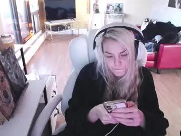 Freechat tinykylie on Chaturbate