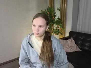 wink_fox — Goal:lick and bite lips close to cam!/ I want to find friends, let's be friends?  #18 #new #shy #cute #young [8 tokens remaining]