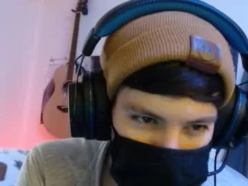 xxwhitefoxx on Chaturbate