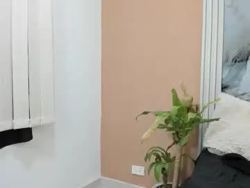 zhingarher on Chaturbate