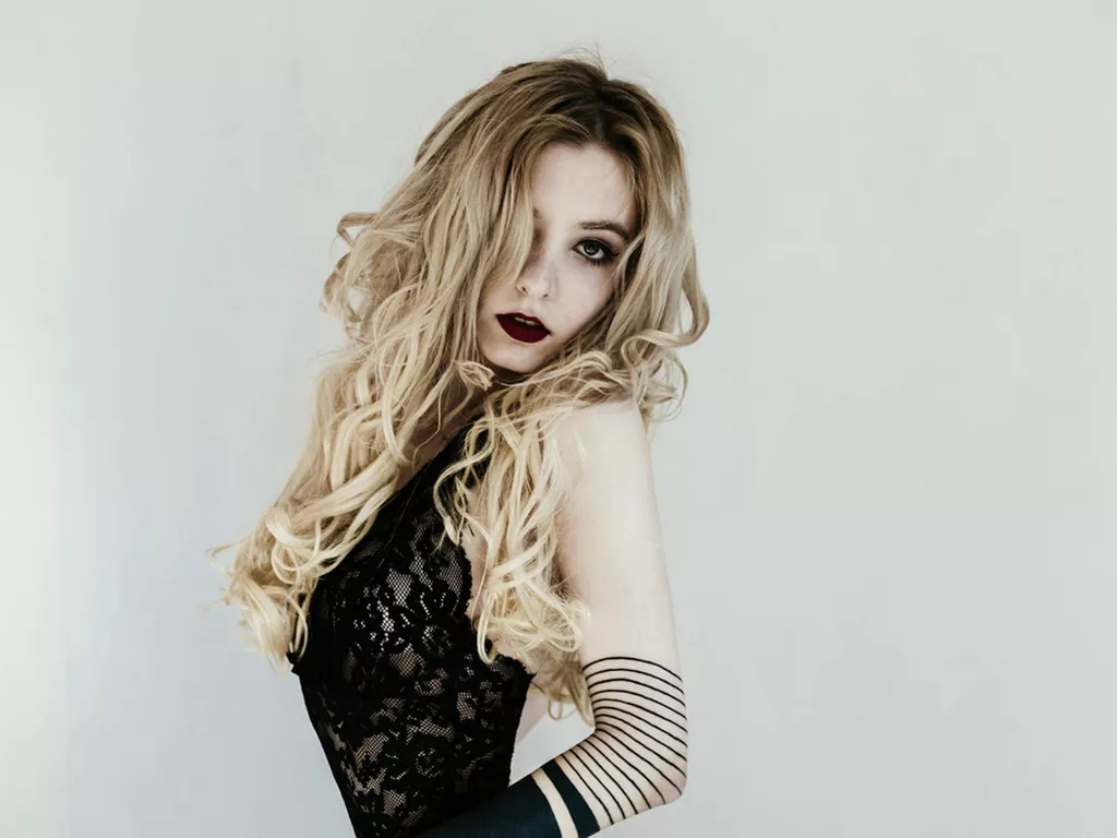 AngelikaMoebius — Sounds, smells, tastes, touches, views.