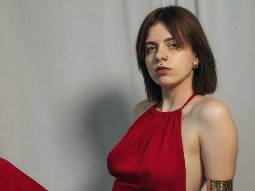 AprylHartlein — Likes:
I love slow dances, warm compliments, and people who enjoy playful teasing.