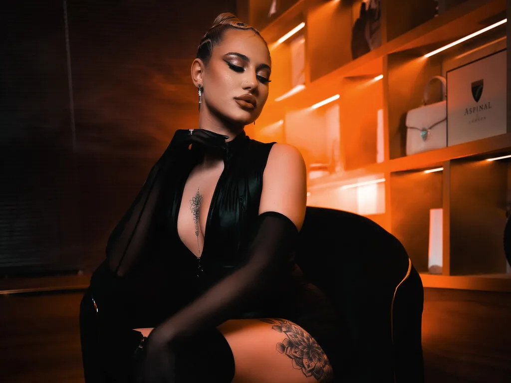 ChloeGracey — I'm drawn to confident gentlemen who speak with warmth and respect. I love slow teasing, deep chemistry, and that delicious tension that builds naturally. Compliments and good energy make me glow. I enjoy playful roleplay, intimate conversations,...