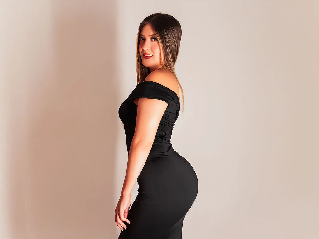 ChloeJans — Dominant men get my attention, but don't get me wrong... I also enjoy being the one in charge. There's no room for monotony here. I'm here to explore, feel, and make every moment together unique.