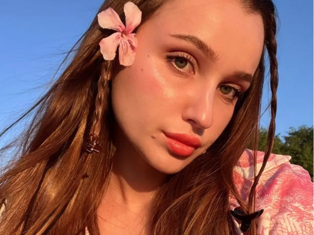 ElisaHeathe — I like good humor, respectful energy, and people who are here for a nice time
I enjoy real conversations and a relaxed atmosphere where we can get to know each other