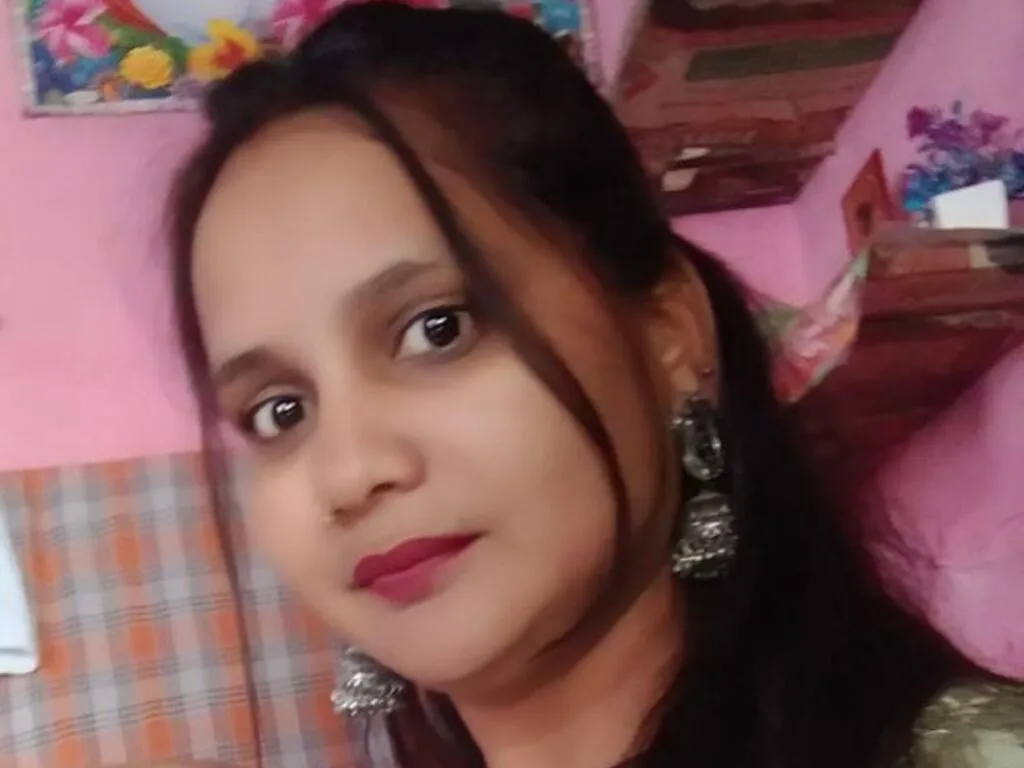 EmiliaWalker — I like indian pani-puri, people who has tasted i am sure they love it too. Pizza lover as well and basically i am foodie))