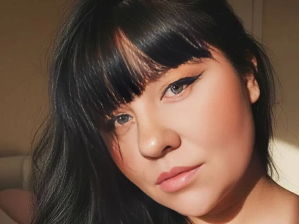 MalikaWilsson — In private shows I love using my toys and showing you exactly what I like
I enjoy being naughty, playful, and giving you an unforgettable show.