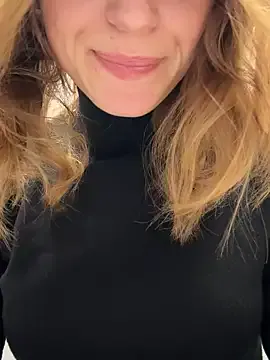 -AngelAri- on StripChat